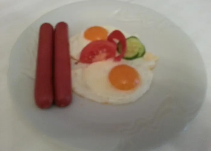 Konukevi Akropolis, Eco Breakfasts From Farm 3*