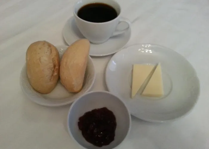 Pensionat Akropolis, Eco Breakfasts From Farm 3*