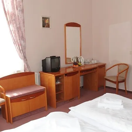 Akropolis, Eco Breakfasts From Farm Penzion 3*