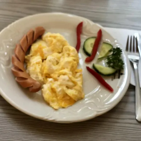 Akropolis, Eco Breakfasts From Farm Penzion Mariánské Lázně